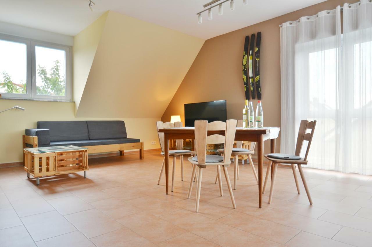 Ferienwohnung Rieslingstube bei Britta&Joachim Undenheim Exterior foto